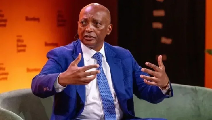 رئيس الاتحاد الافريقي لكرة القدم يرد على اتهامات سنغالية بالفساد